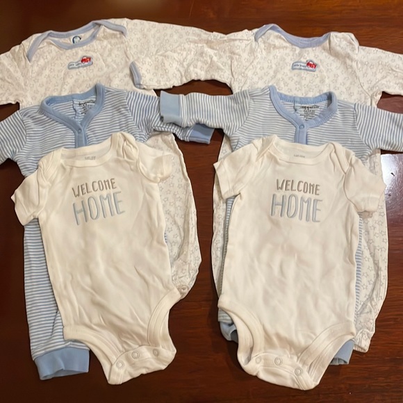 Twin Baby Clothing Lot - Picture 1 of 9